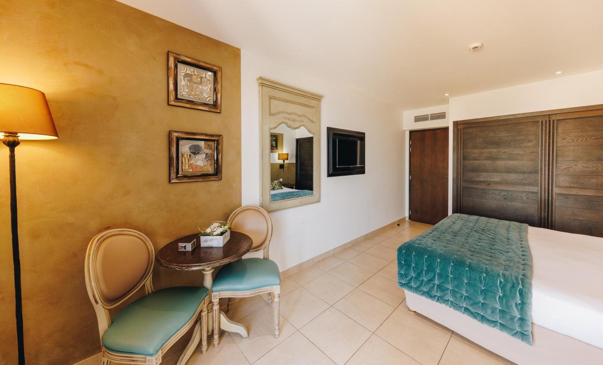 Hotel Liberata & Spa LʼÎle-Rousse Rom bilde